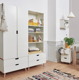 Cabinet with 2 doors