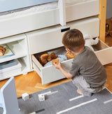 Ariel børneseng med god plads til opbevaring - gratis 3-i-1 stol i hele januar